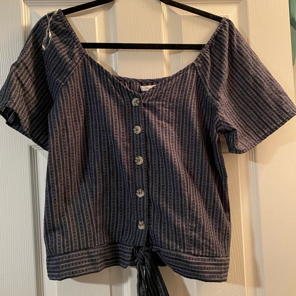 Blue striped crop